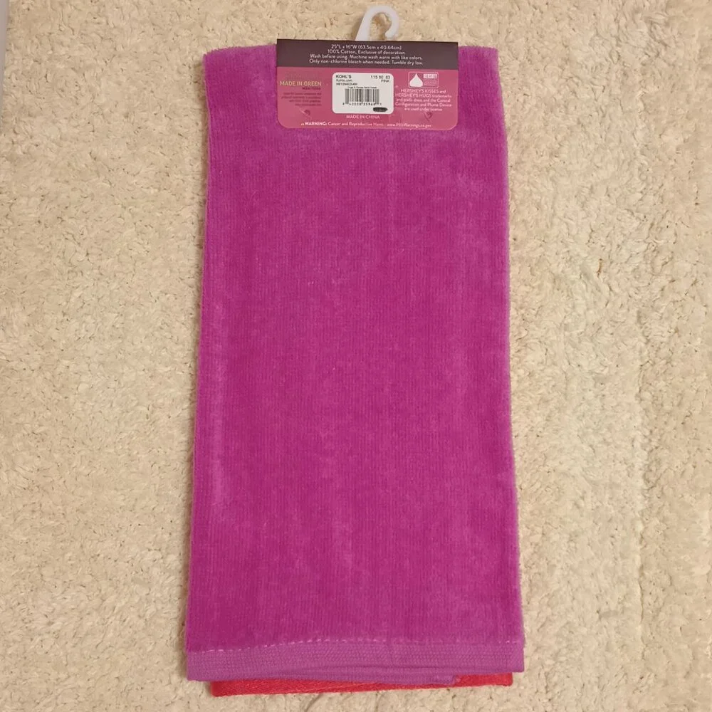 NWT~Hershey's Hugs & Kisses Decorative Magenta Bath Hand Towel 25